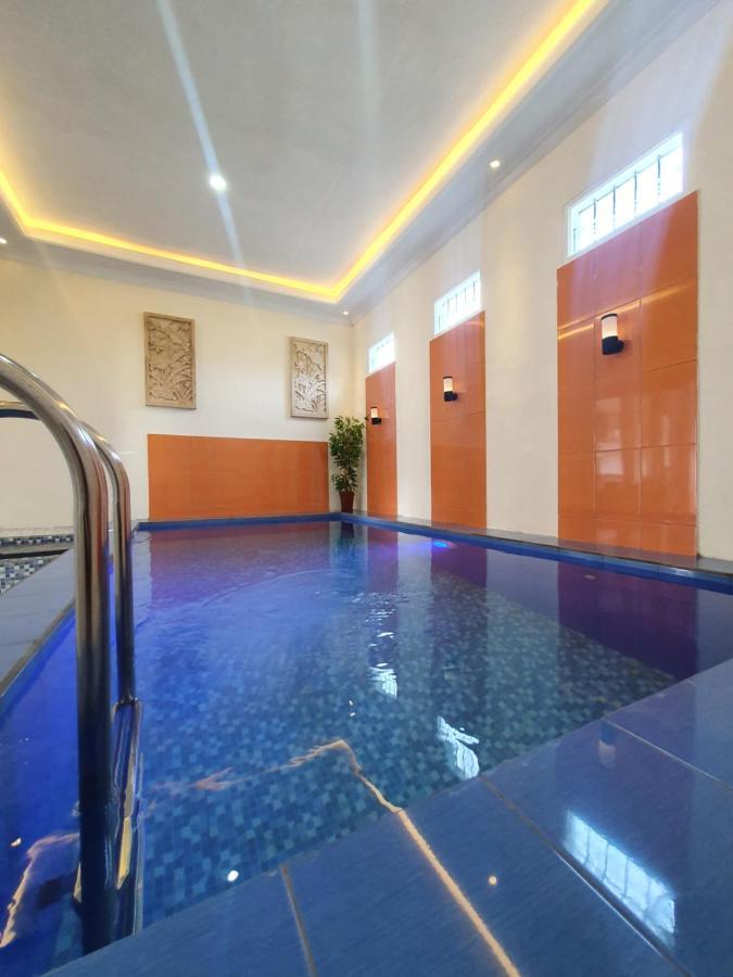 Kayz Villa Batu Dengan Kolam Renang Pribadi Екстер'єр фото